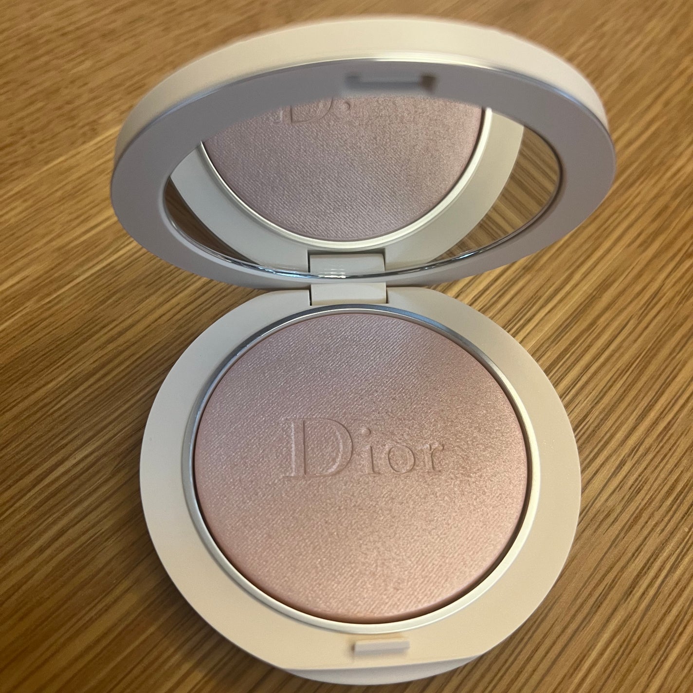 ディオールスキン フォーエヴァー クチュール ルミナイザー/Dior/プレストパウダーを使ったクチコミ(3枚目)