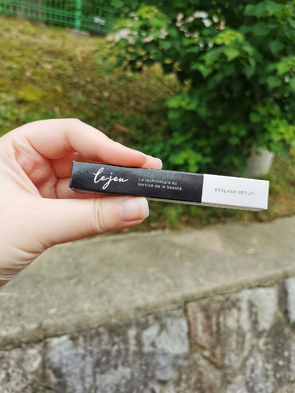 Yukimi Costa on LIPS 「NovolançamentoLejeuEyelashSerum..」(1枚目)