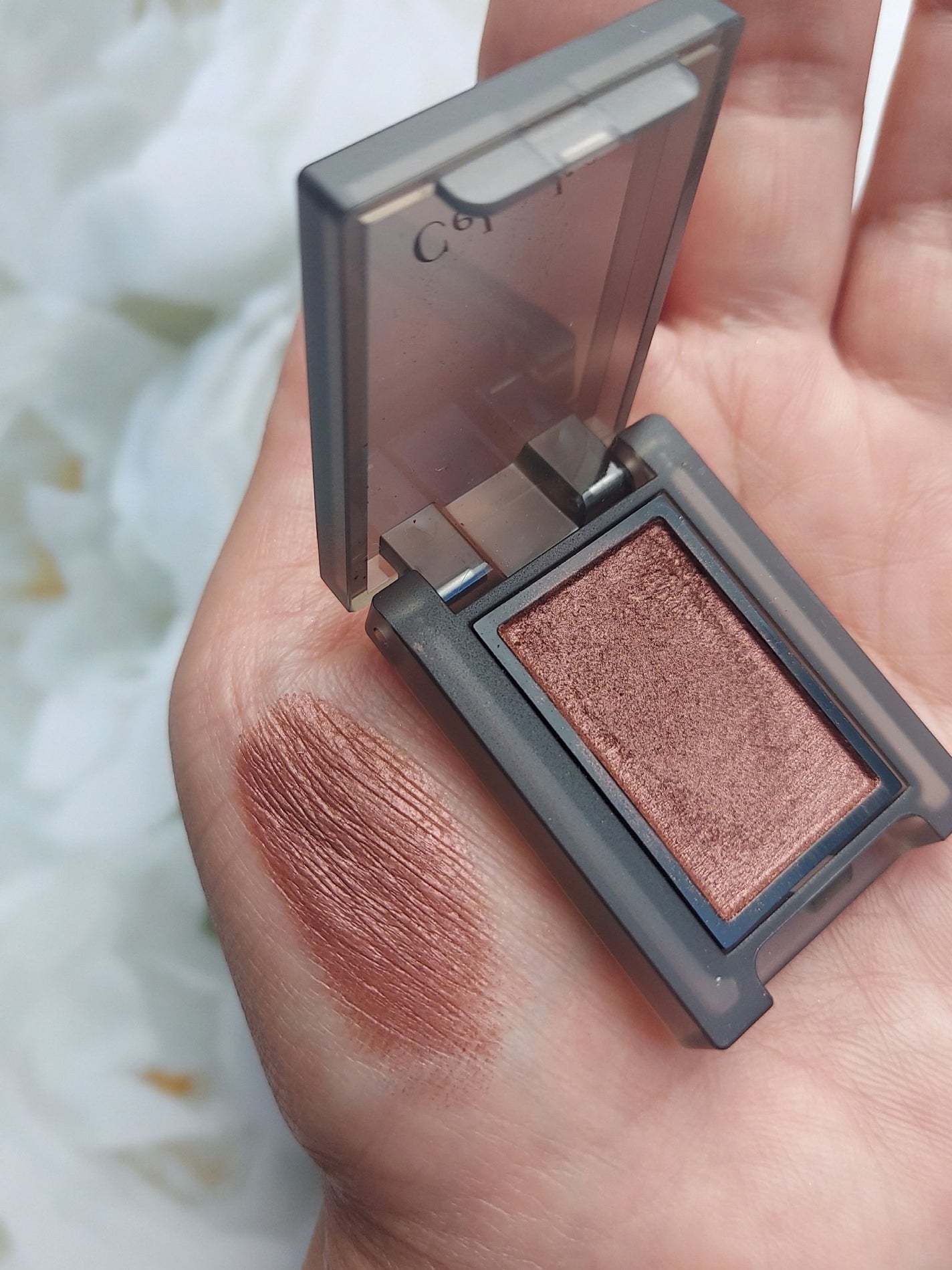 セルヴォーク ヴォランタリー アイズ/Celvoke/単色アイシャドウを使ったクチコミ(2枚目)