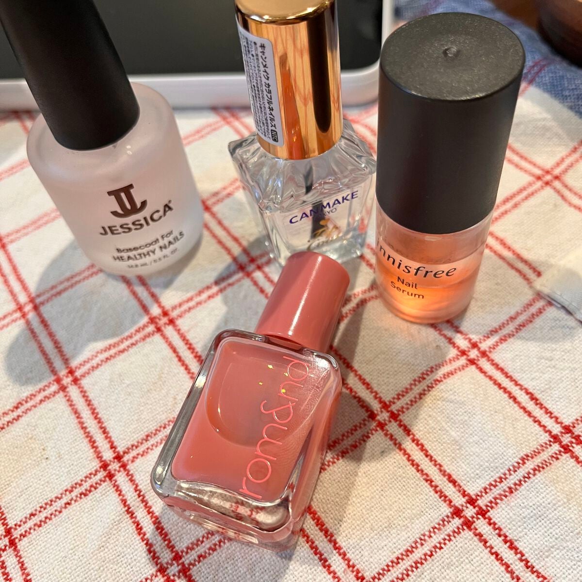 カラフルネイルズ/キャンメイク/マニキュアを使ったクチコミ(2枚目)