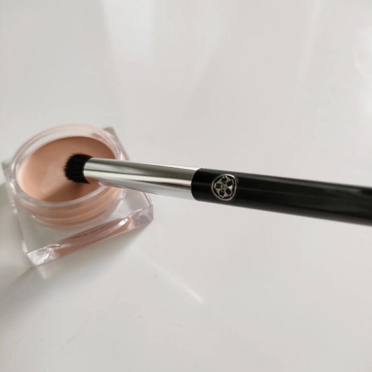 しみクマ消しコンシーラーブラシ/六角館さくら堂/メイクブラシを使ったクチコミ(3枚目)