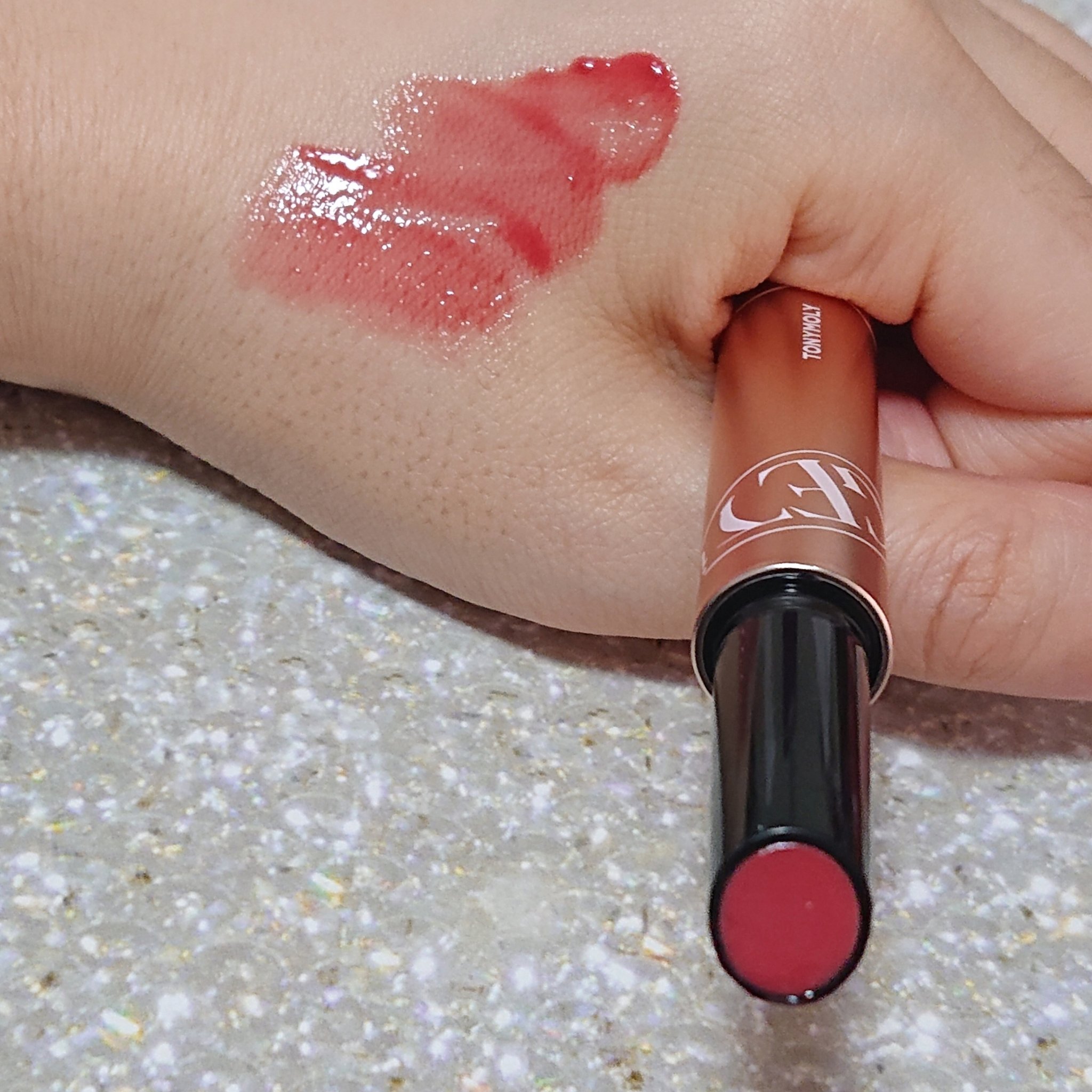 ゲットイットティントグレーズバーム/TONYMOLY/リップティントを使ったクチコミ（2枚目）