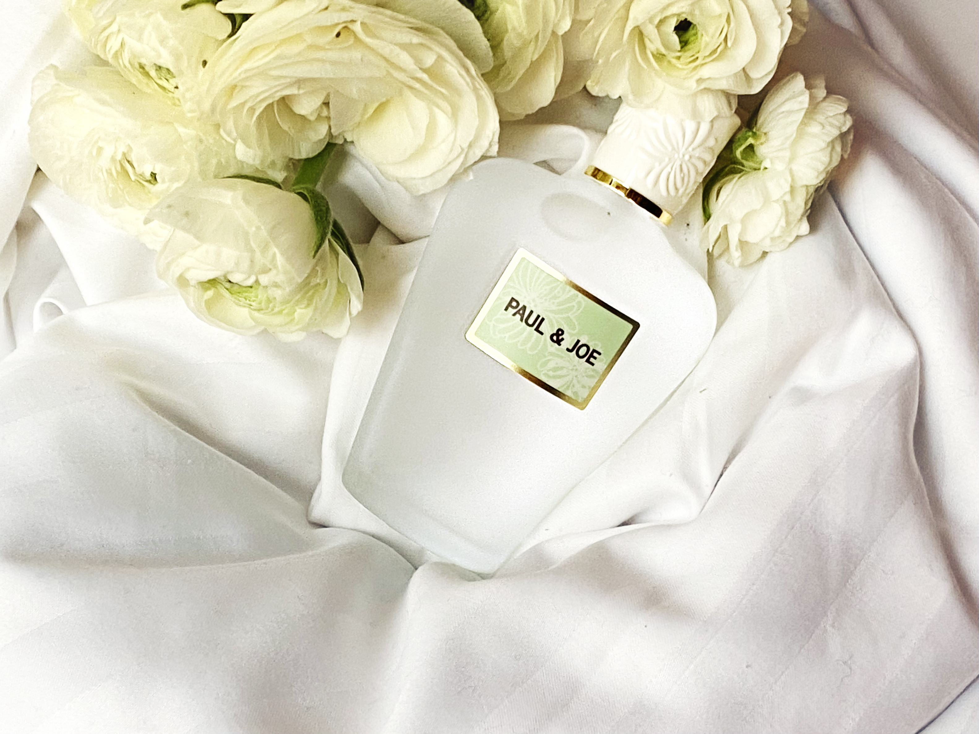 リフレッシング ミスト 04 SUNLIGHT GREEN/PAUL & JOE BEAUTE/ボディローションを使ったクチコミ（2枚目）