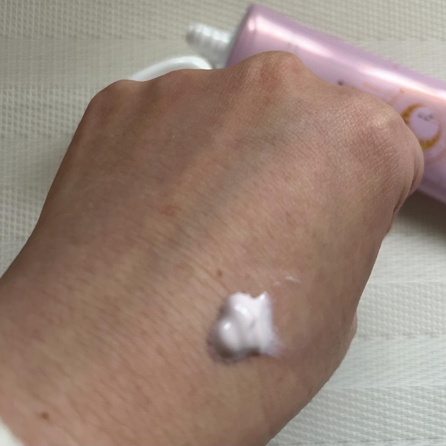 コラーゲンモイスチャーカラーコントロール/illuN/化粧下地を使ったクチコミ（3枚目）