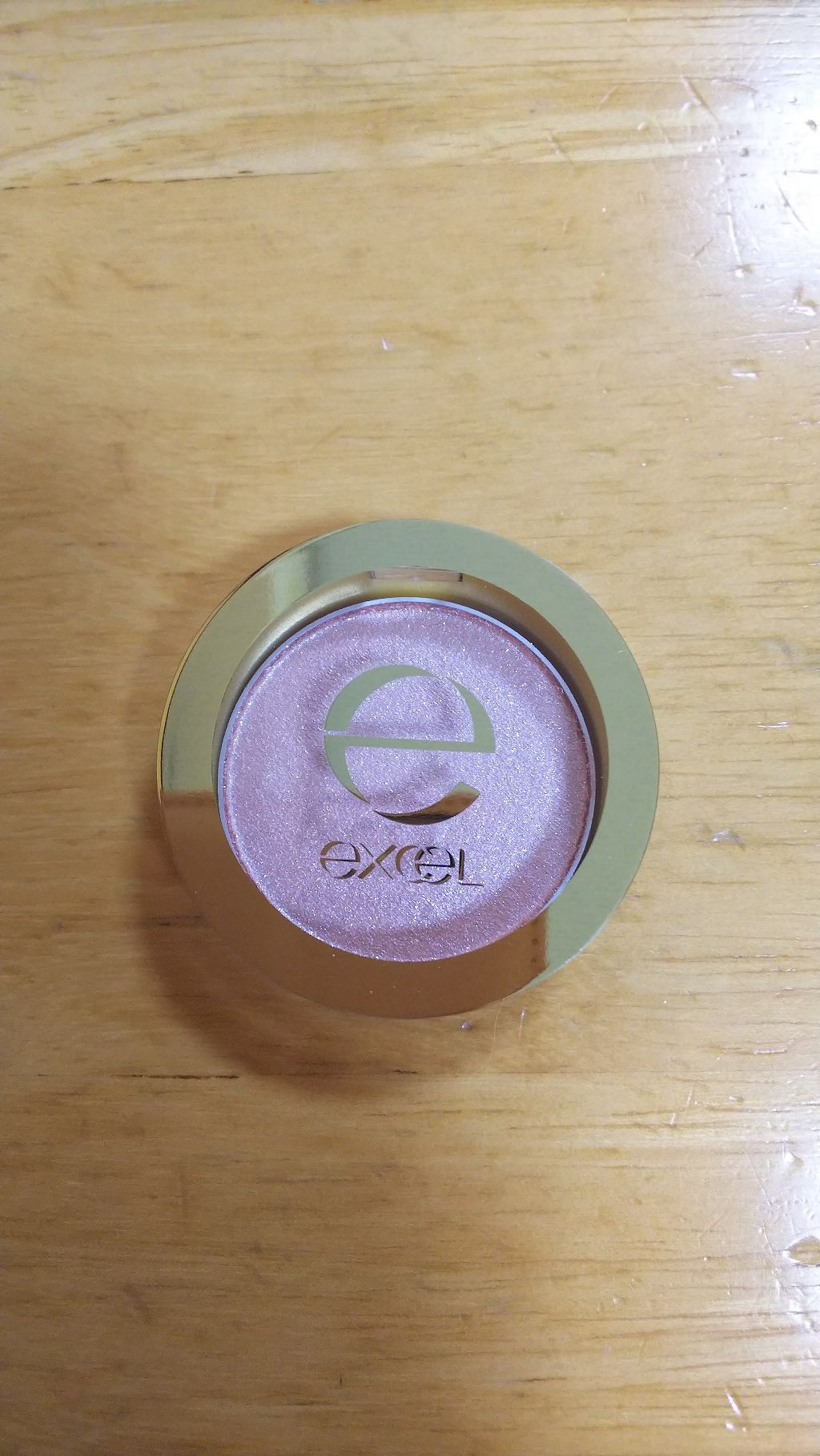 シャイニーシャドウ N/excel/単色アイシャドウを使ったクチコミ（1枚目）