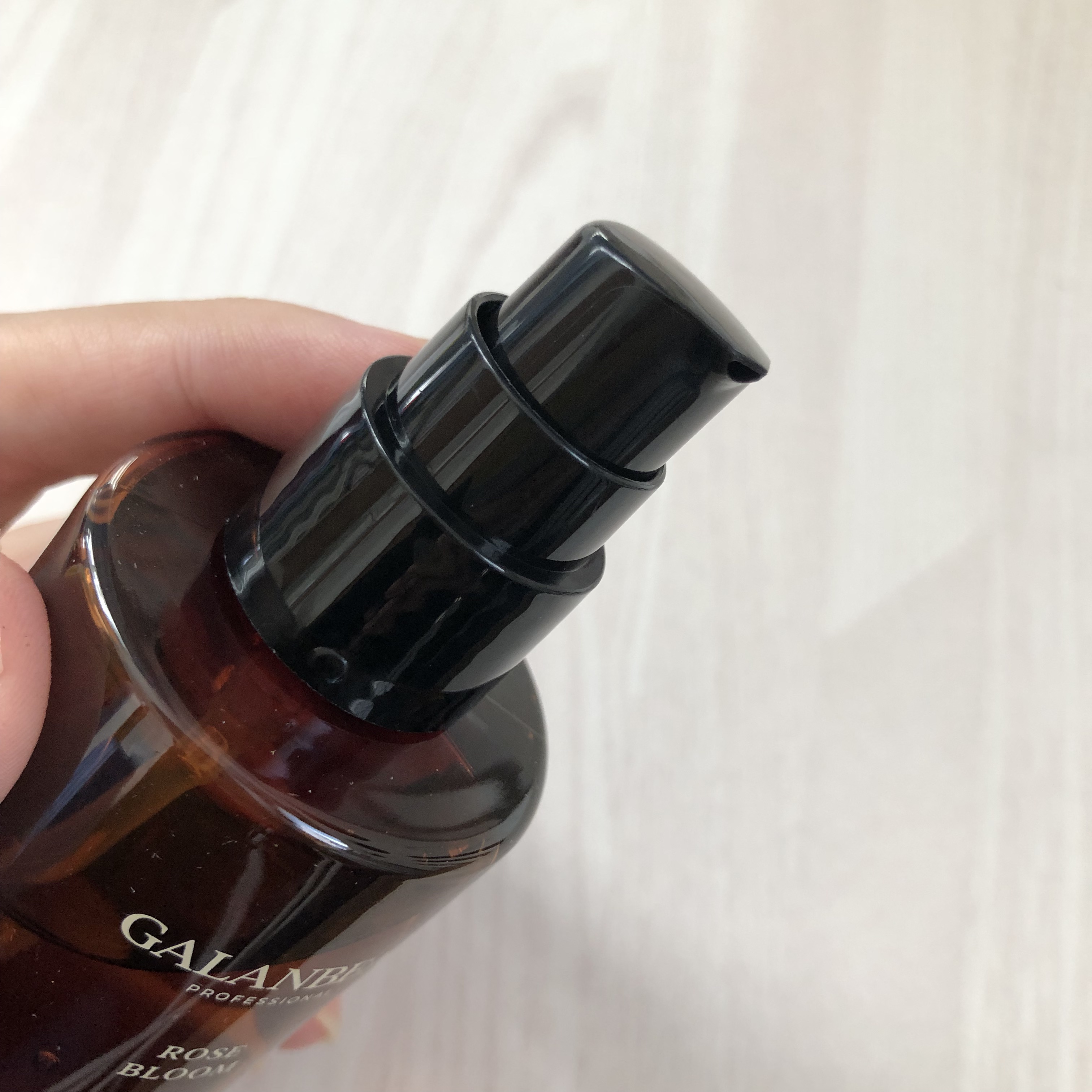 シルクパフュームヘアオイル（ローズブルーム）/ガランビュー/ヘアオイルを使ったクチコミ（2枚目）