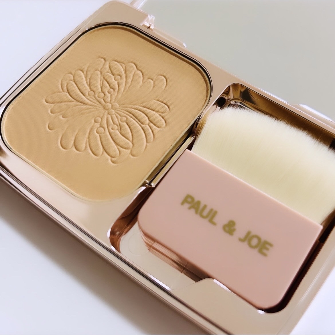 パウダー ファンデーション ケース 001/PAUL & JOE BEAUTE/その他化粧小物を使ったクチコミ（2枚目）
