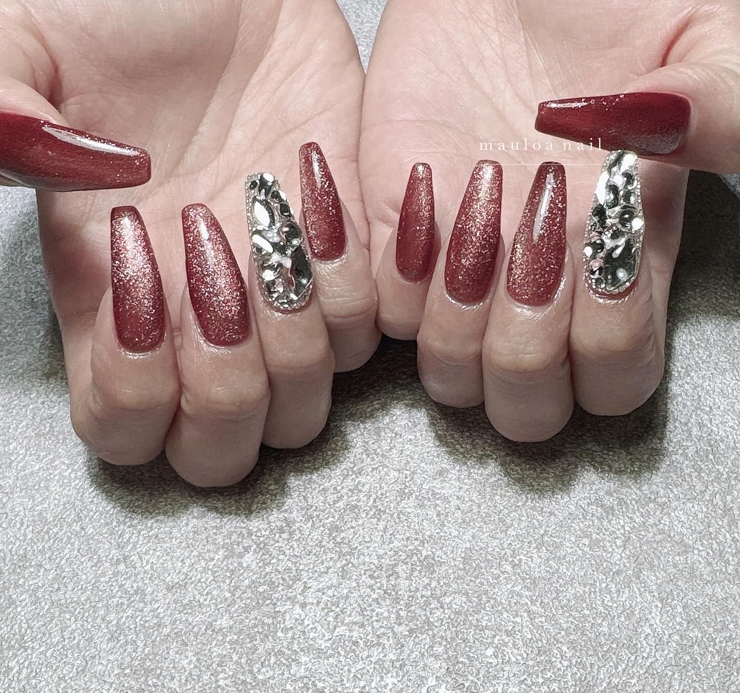 #フレンチネイル,#ネイル,#アートネイル,#秋ネイル,#ミラーアートネイル,#ボルドーネイル,#フレンチネイル,#マグネットネイル,#ボルドーマグネットネイル,#手書きアートネイル,#ミラーアートネイル,#パーツネイル,#ミラーネイル,#埋め尽くしネイル,#天王寺ネイル,#グレージュネイルのネイルデザイン