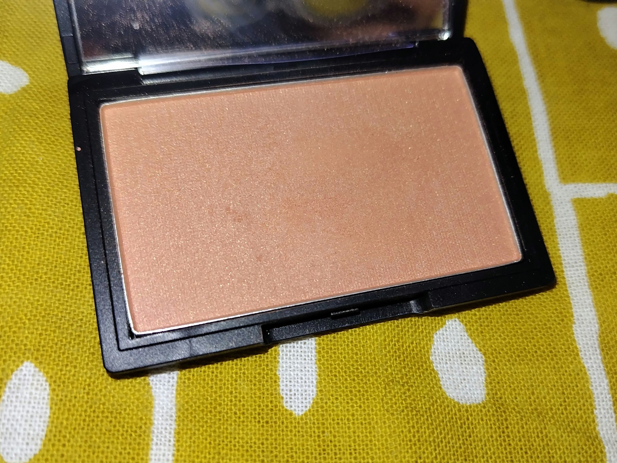 ラスターガラス リップスティック アイ ディザーブ ディス/M・A・C/口紅を使ったクチコミ（2枚目）