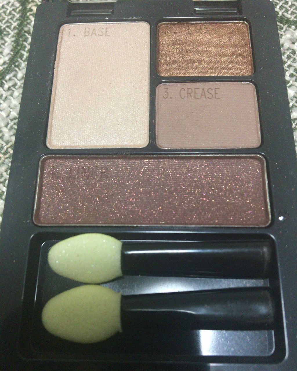 エキスパートウェア/MAYBELLINE NEW YORK/アイシャドウパレットを使ったクチコミ（2枚目）