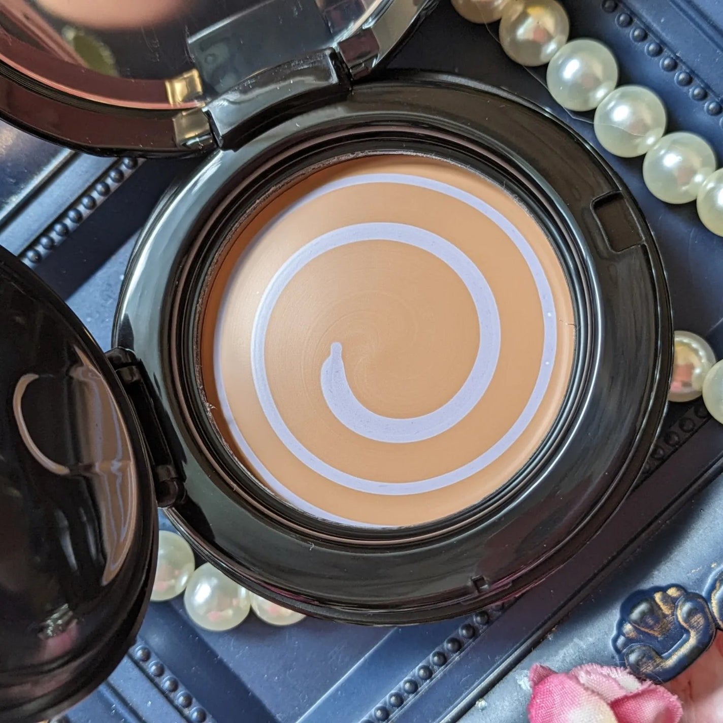 パーフェクトカバーオーロラバームクッション/Chic Blanco/その他ファンデーションを使ったクチコミ(4枚目)