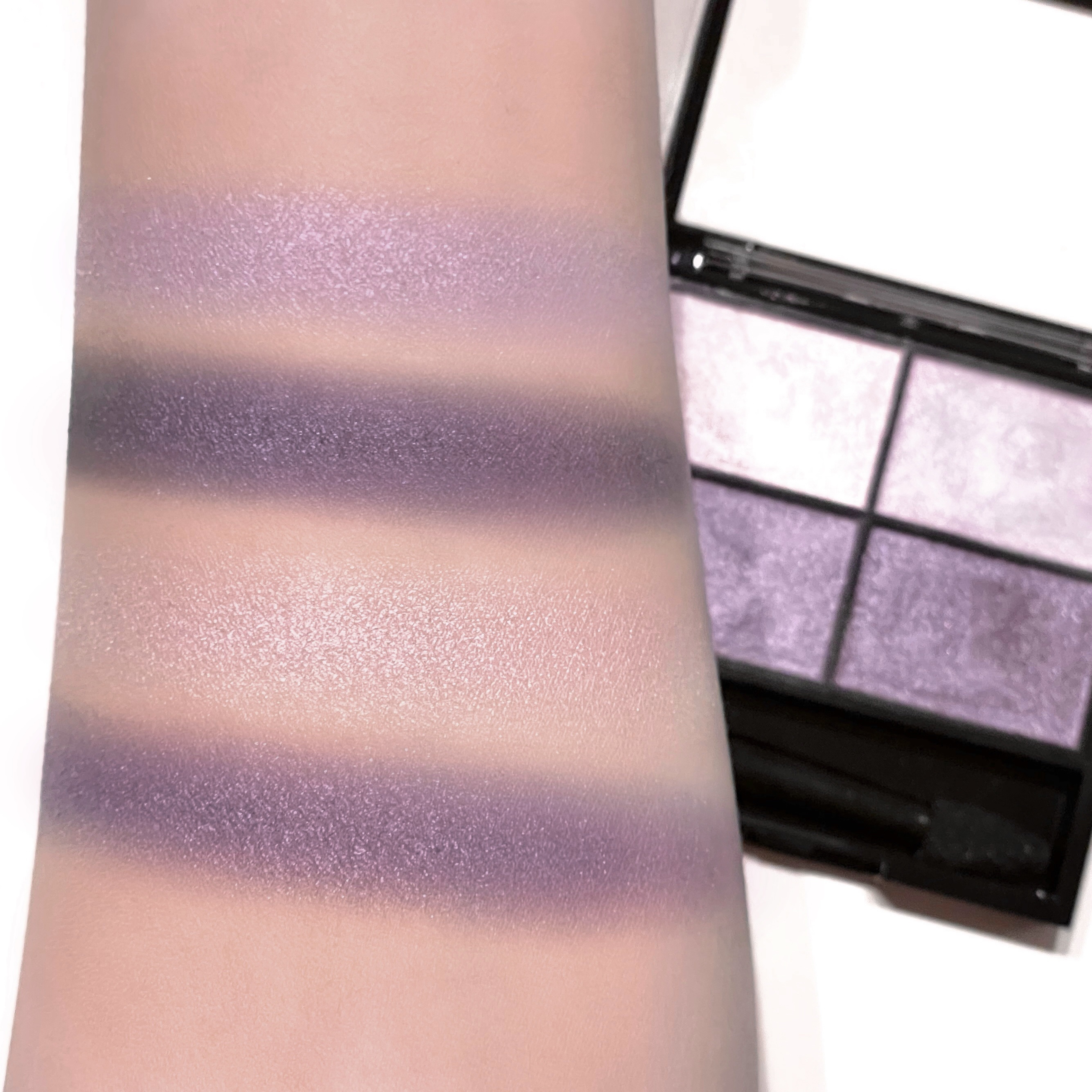 Super Shock Shadow/ColourPop/単色アイシャドウを使ったクチコミ（3枚目）