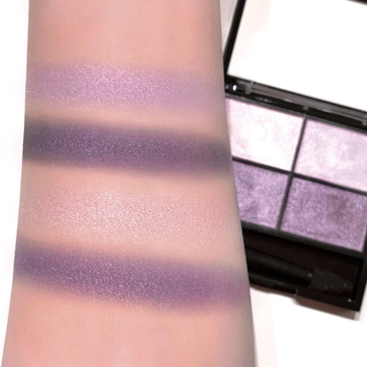 Super Shock Shadow/ColourPop/単色アイシャドウを使ったクチコミ(3枚目)