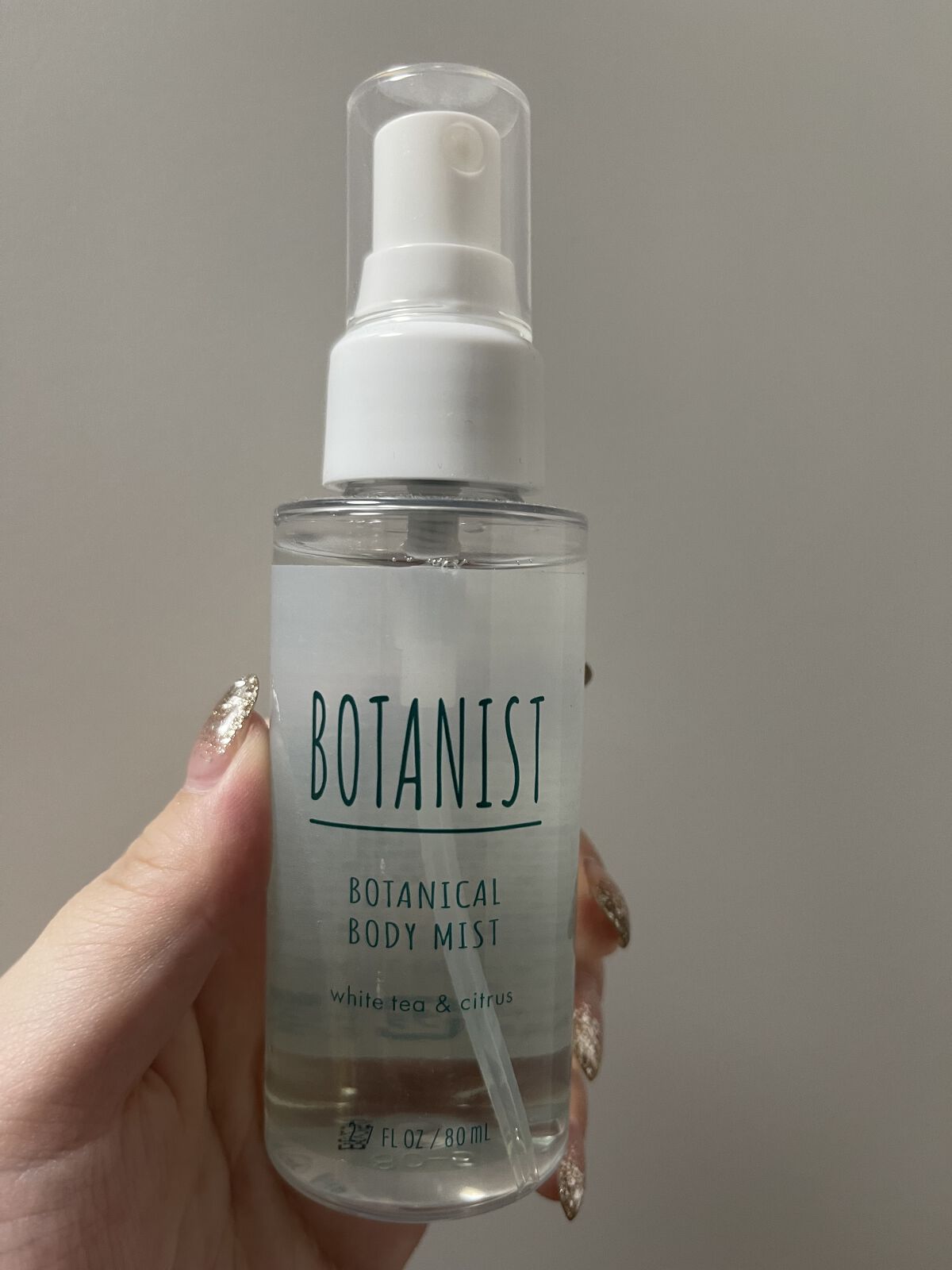 ボタニスト　ボディーミスト

夏季限定品で、スプレーを振るととてもスースーします。