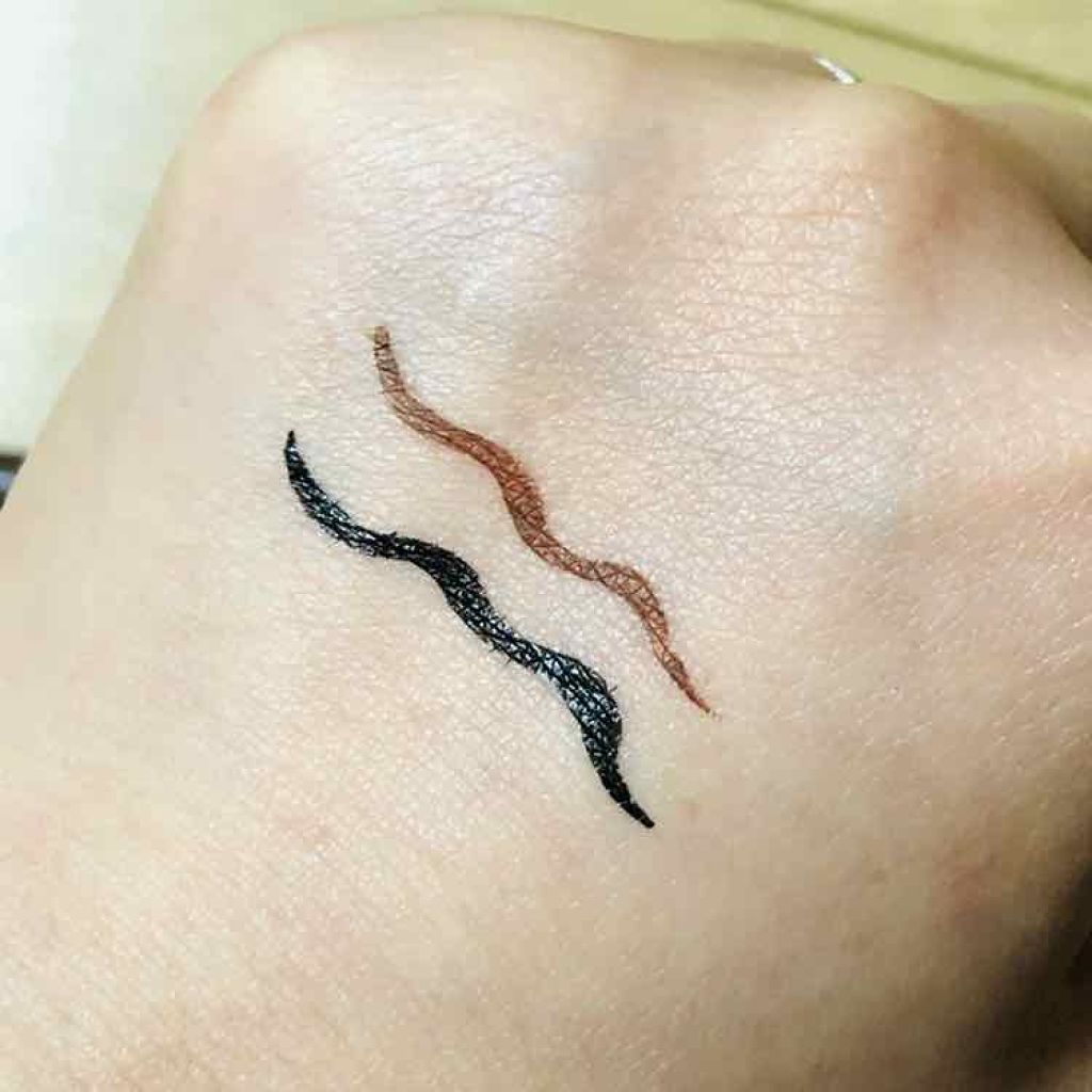 【旧品】シルキーリキッドアイライナーWP/D-UP/リキッドアイライナーを使ったクチコミ(2枚目)