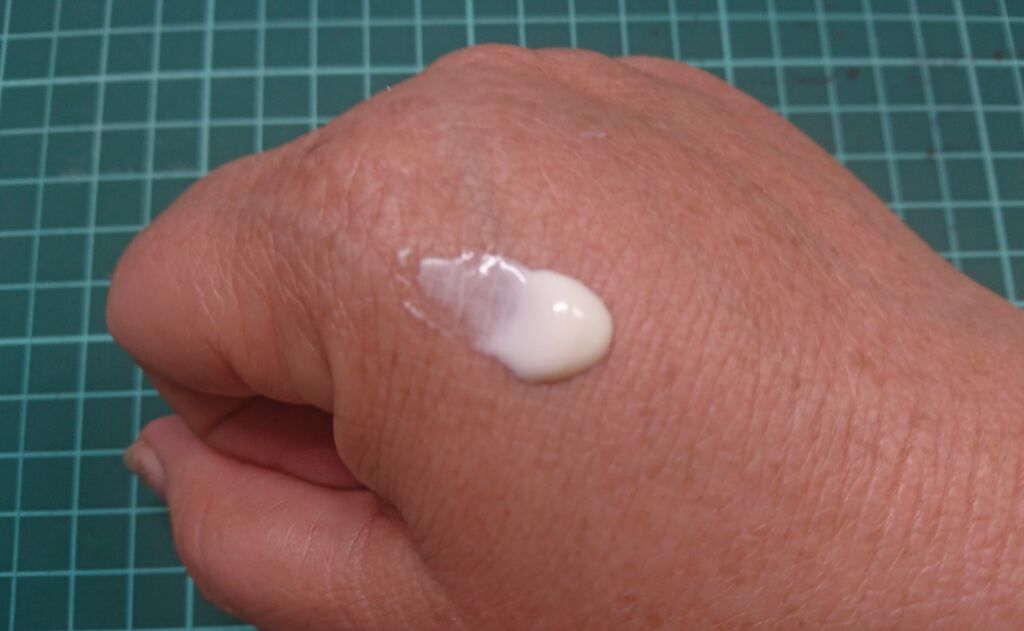 バズ ガードUV N/パラドゥ/日焼け止め・UVケアを使ったクチコミ（3枚目）