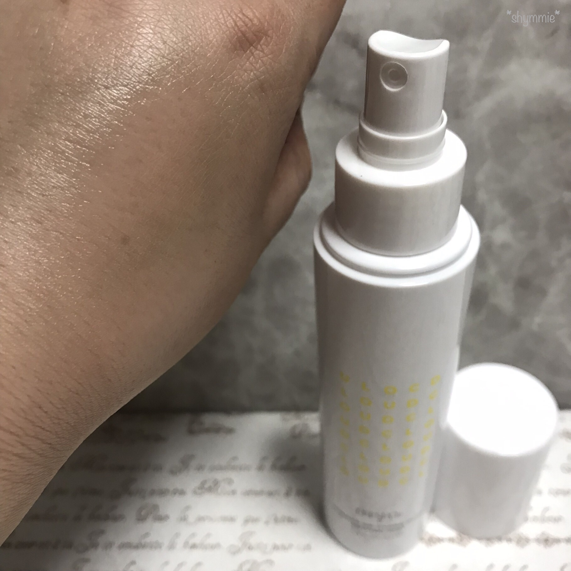 クラウドオールウェイズオン ハイドログロー メイクキー プミスト/FRESHO2/フィックスミストを使ったクチコミ（2枚目）