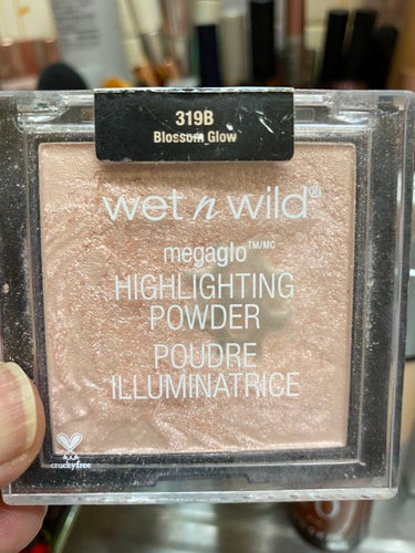 MegaGlo Highlighting Powder/wet 'n' wild/パウダーハイライトを使ったクチコミ（1枚目）