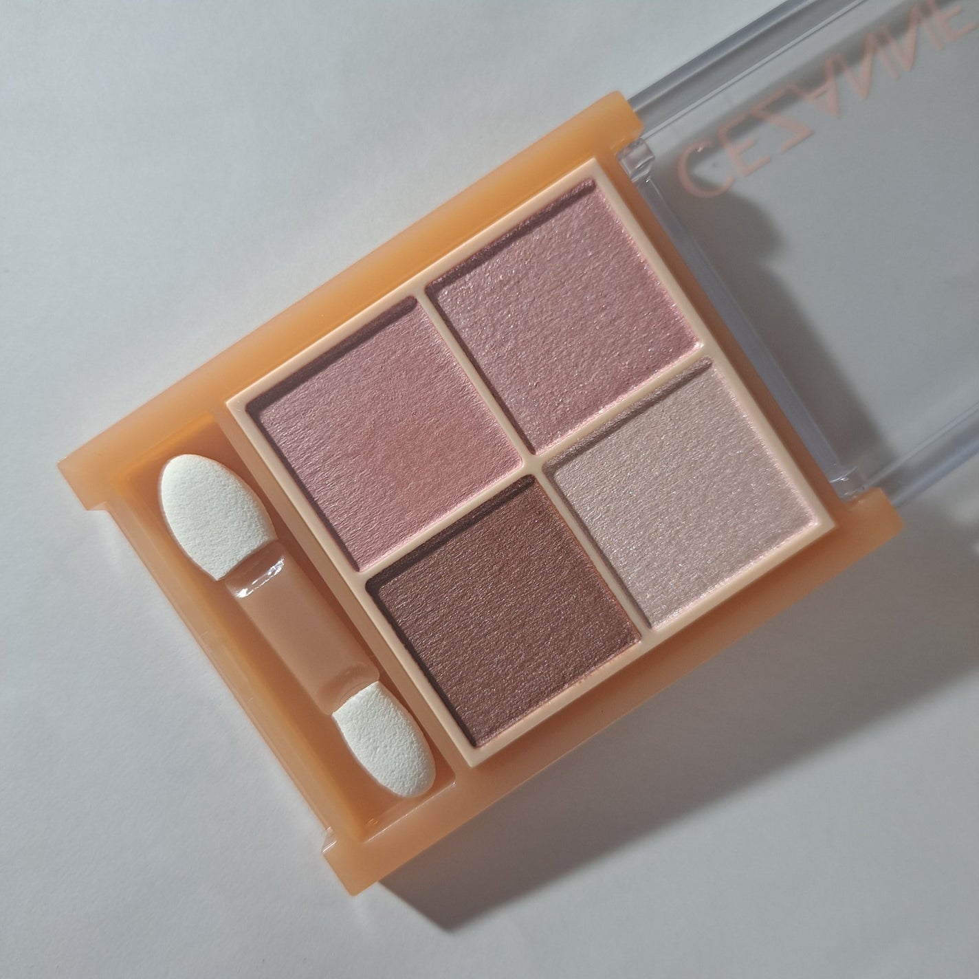 ベージュトーンアイシャドウ/CEZANNE/アイシャドウパレットを使ったクチコミ(2枚目)