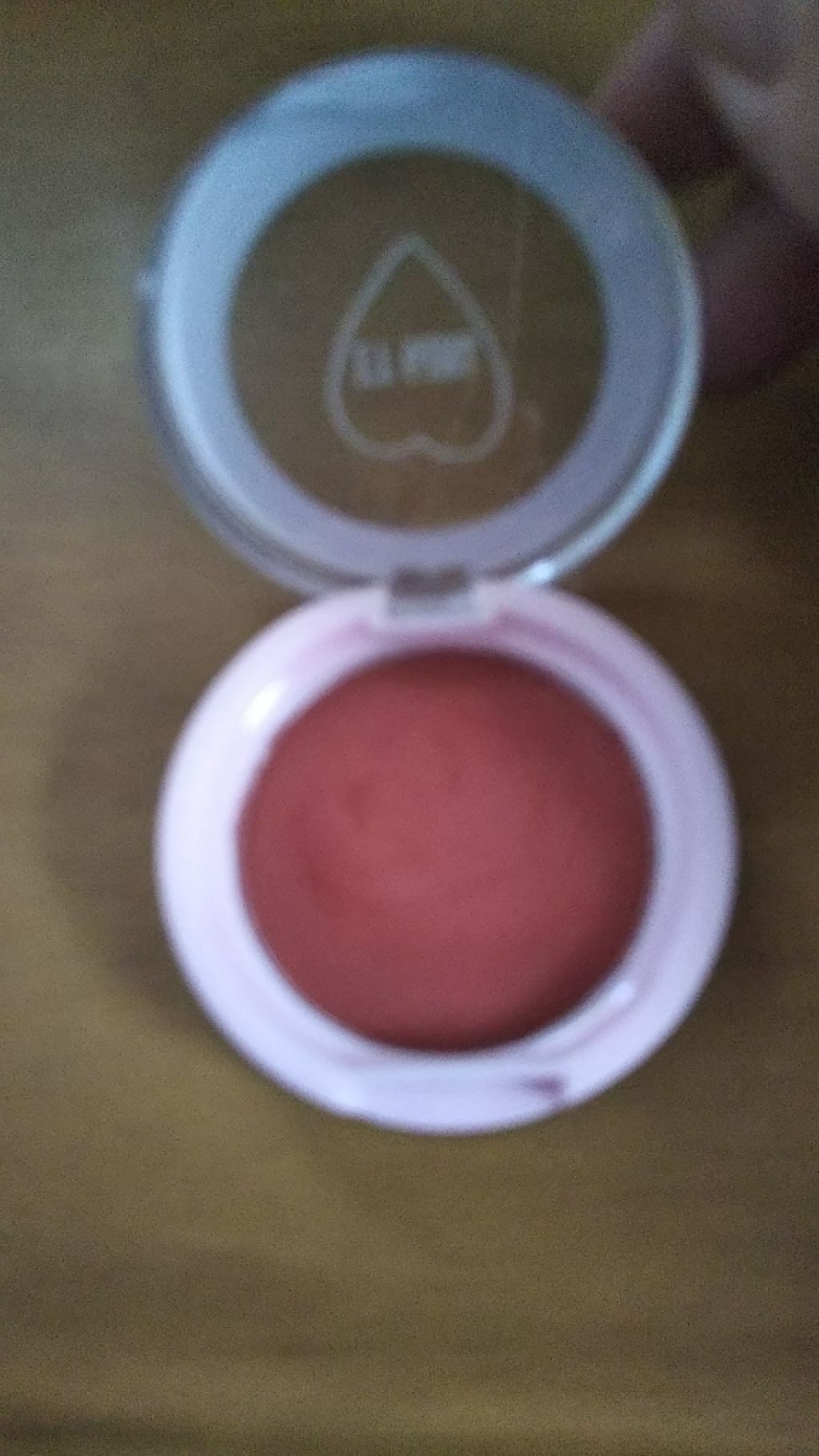 ダイソー×IT GIRL アイシャドウ 憧れの人/DAISO/単色アイシャドウを使ったクチコミ（2枚目）