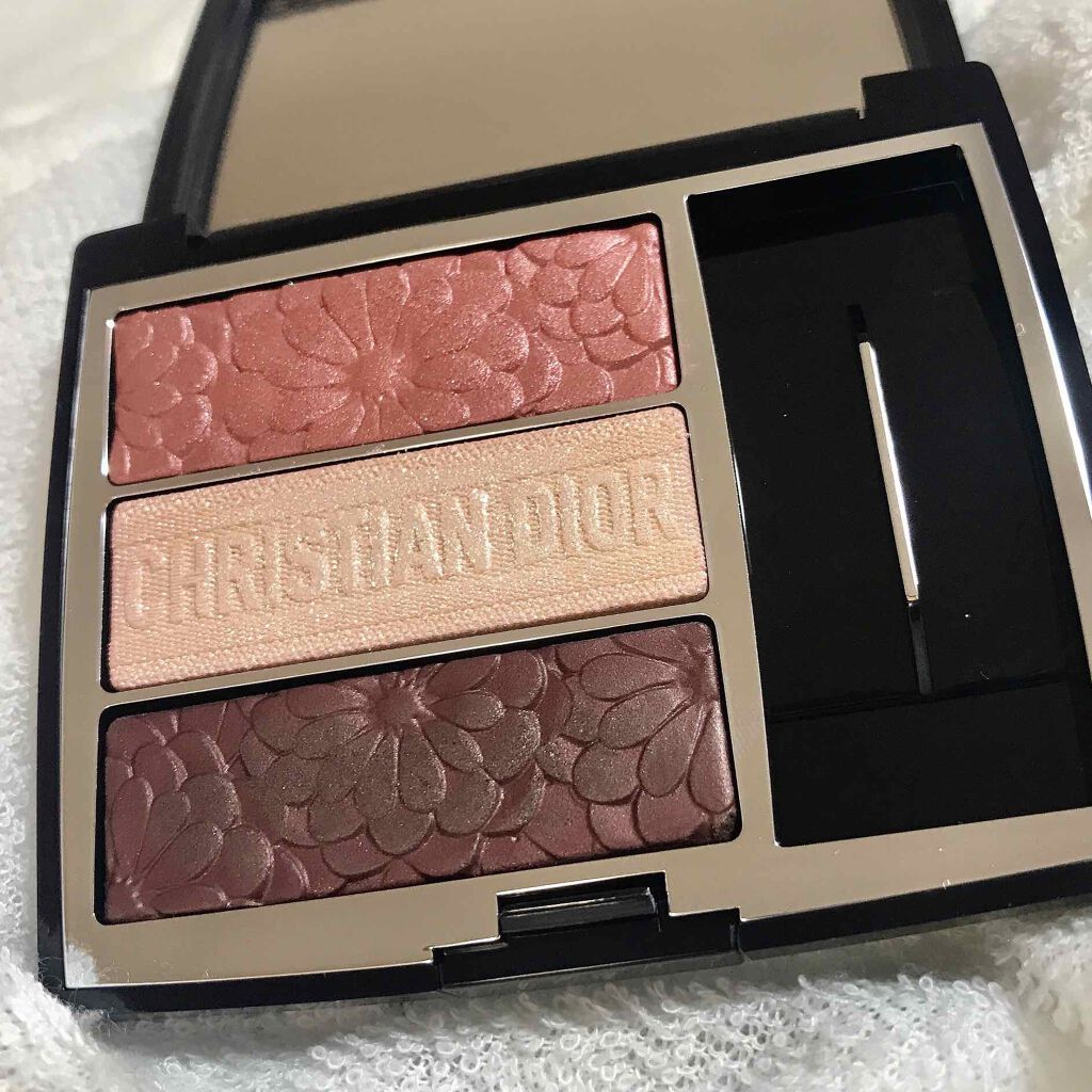 トリオ ブリック パレット＜ピュア グロウ＞/Dior/アイシャドウパレットを使ったクチコミ（2枚目）