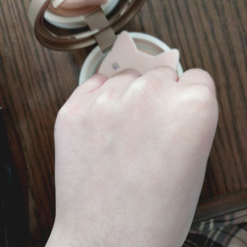 UVシルクフェイスパウダー/CEZANNE/プレストパウダーを使ったクチコミ(3枚目)