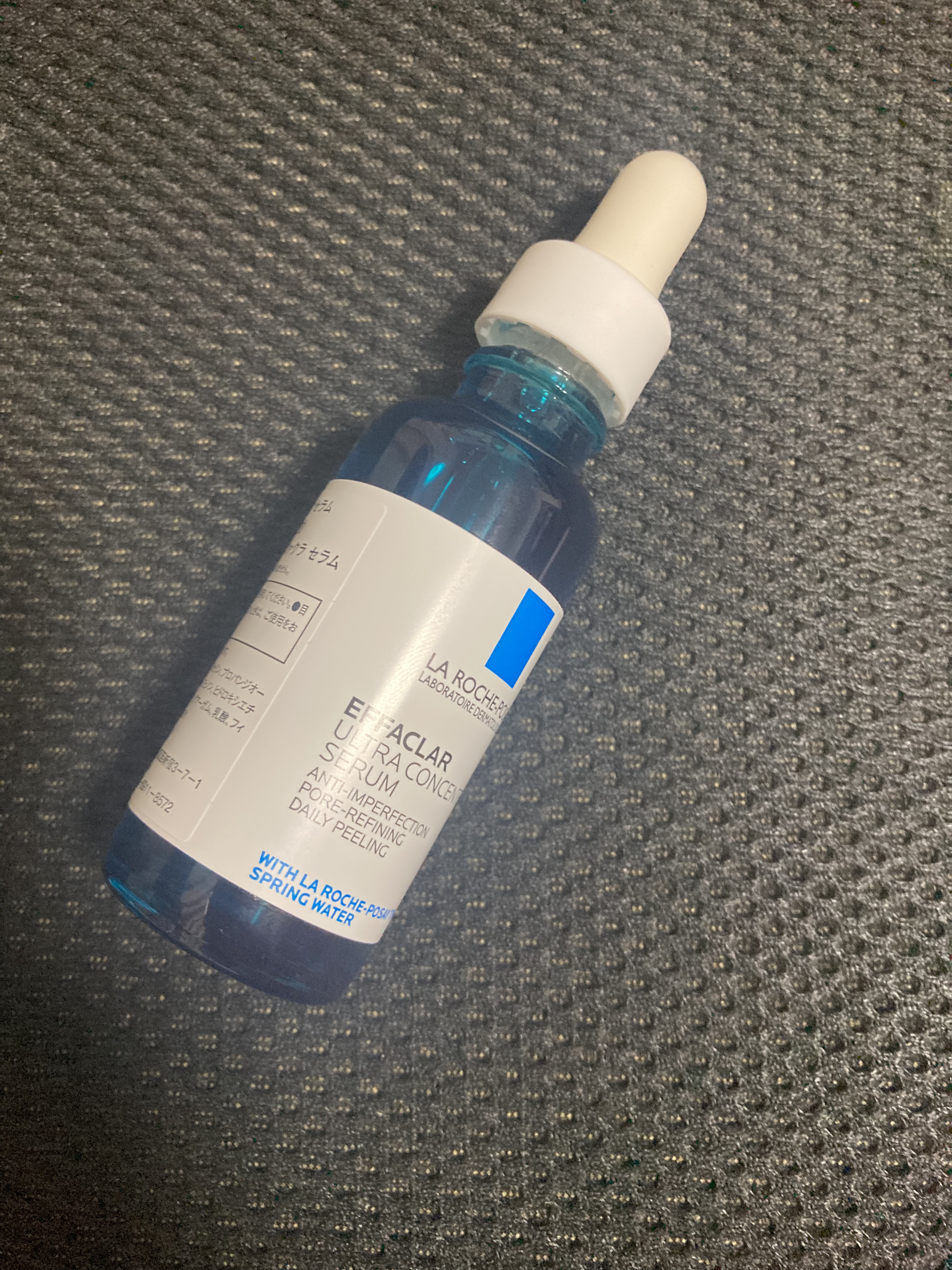 ラ ロッシュ ポゼ/エファクラ ピールケア セラム

角質ケア美容液だそうです。
1回につき、3,4滴使います。
ざらつきが気になる部分には、重ね付けがおすすめだそうです。
化粧水に近い、サラっとした質感で、暑い夏の使用に向いていると思いま