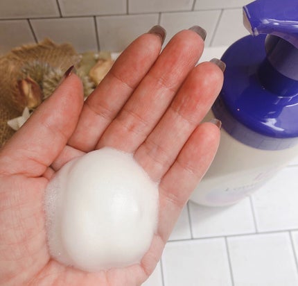 ボディウォッシュ アクアティックホワイトフローラル/ラメランス/ボディソープを使ったクチコミ(2枚目)