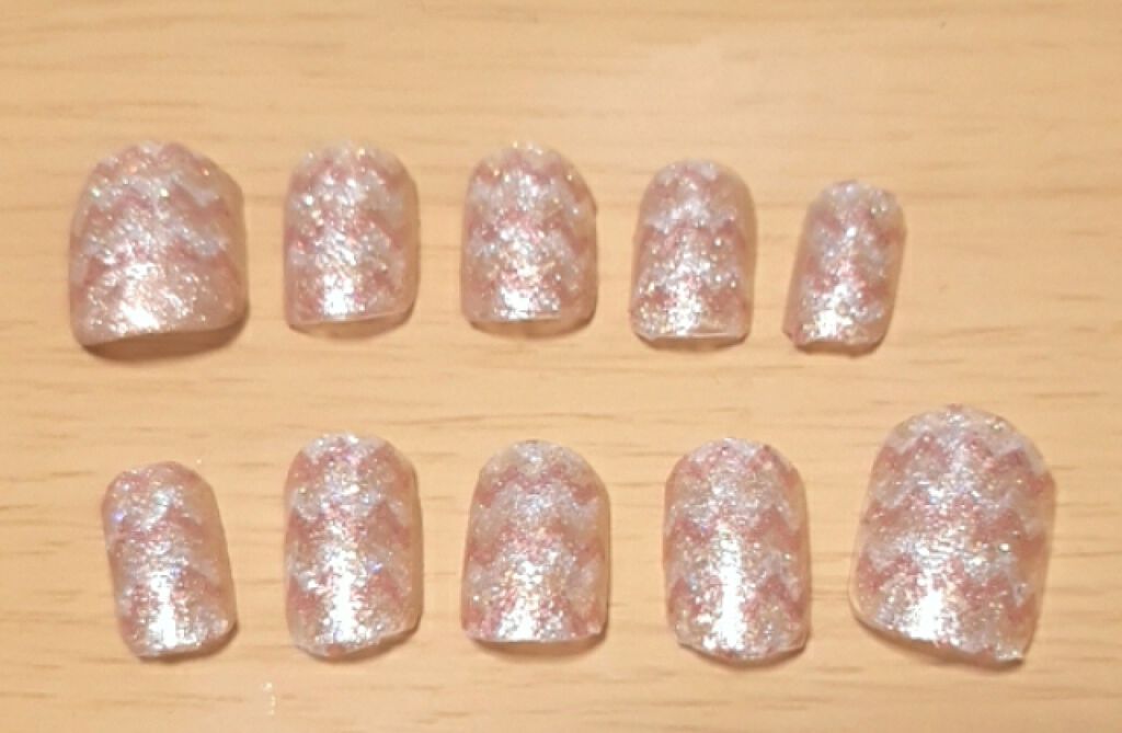 ネイル接着両面テープ/DAISO/ネイル用品を使ったクチコミ（2枚目）