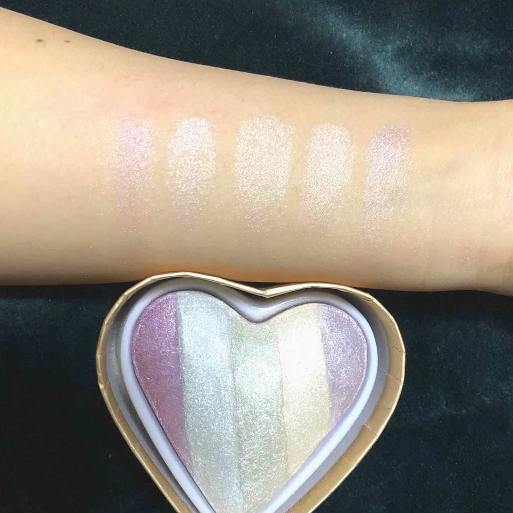 ハートハイライター ユニコーンハート/MAKEUP REVOLUTION/パウダーハイライトを使ったクチコミ(2枚目)