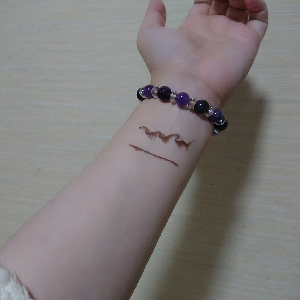 スキルレスライナー/LUMIURGLAS/リキッドアイライナーを使ったクチコミ（3枚目）