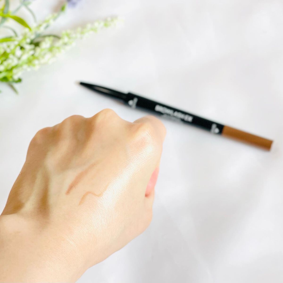 ブロウラッシュEX ウォーターストロング Wアイブロウ(ペンシル&リキッド)/ブロウラッシュ/アイブロウペンシルを使ったクチコミ(5枚目)