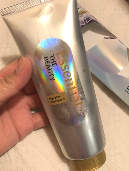 髪のキメ美容バリアトリートメント/エッセンシャル/洗い流すヘアトリートメントを使ったクチコミ(3枚目)