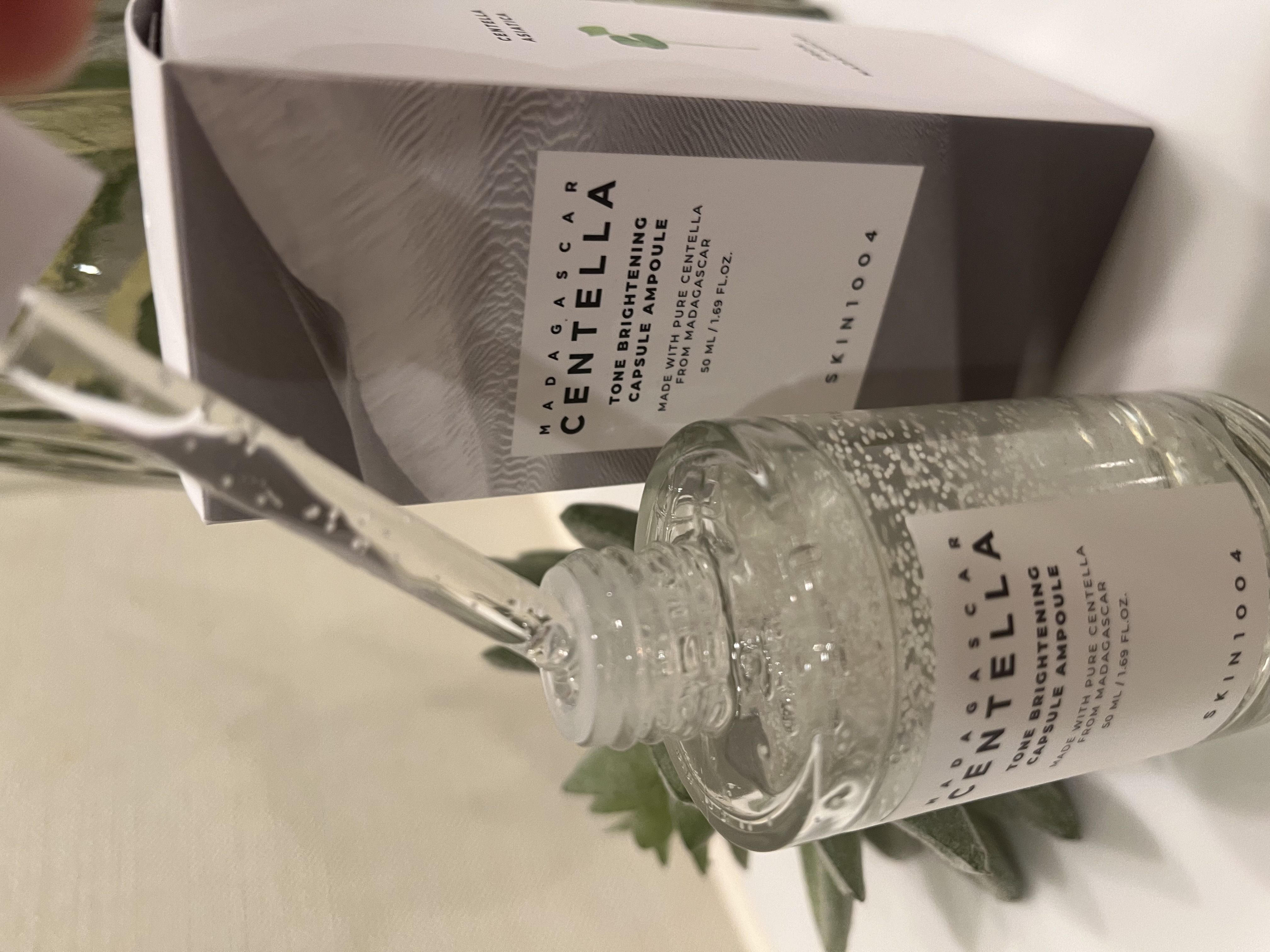 トーンブライトニング カプセルアンプル/SKIN1004/美容液を使ったクチコミ（2枚目）