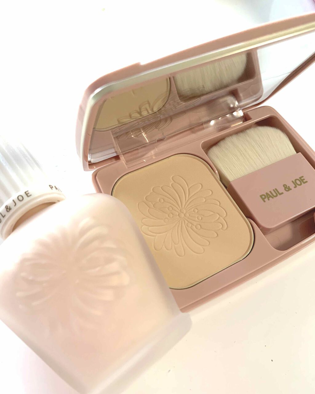 ヴェール ファンデーション/PAUL & JOE BEAUTE/パウダーファンデーションを使ったクチコミ（2枚目）