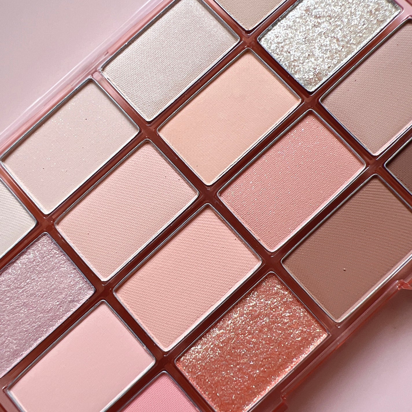 ソフトブラーリングアイパレット/wakemake/アイシャドウパレットを使ったクチコミ(6枚目)