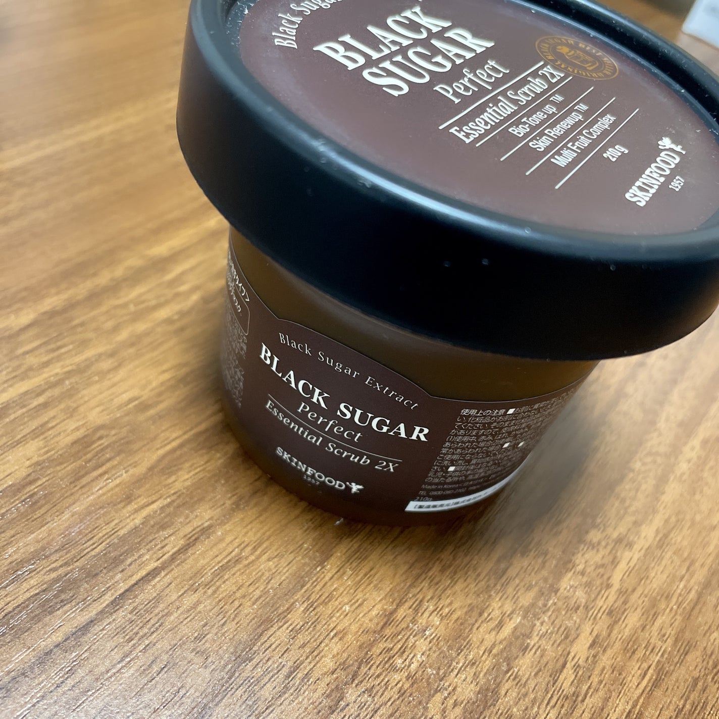 ブラックシュガー パーフェクト エッセンシャル スクラブ2X/SKINFOOD/洗い流すパック・マスクを使ったクチコミ(1枚目)