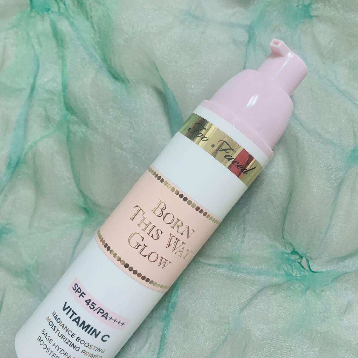 ボーン ディス ウェイ グロウ モイスチュアライジング メイクアップ プライマー/Too Faced/化粧下地を使ったクチコミ（2枚目）