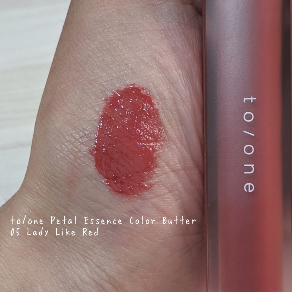 トーン ペタル エッセンス カラー バター/to/one/リップグロスを使ったクチコミ(3枚目)