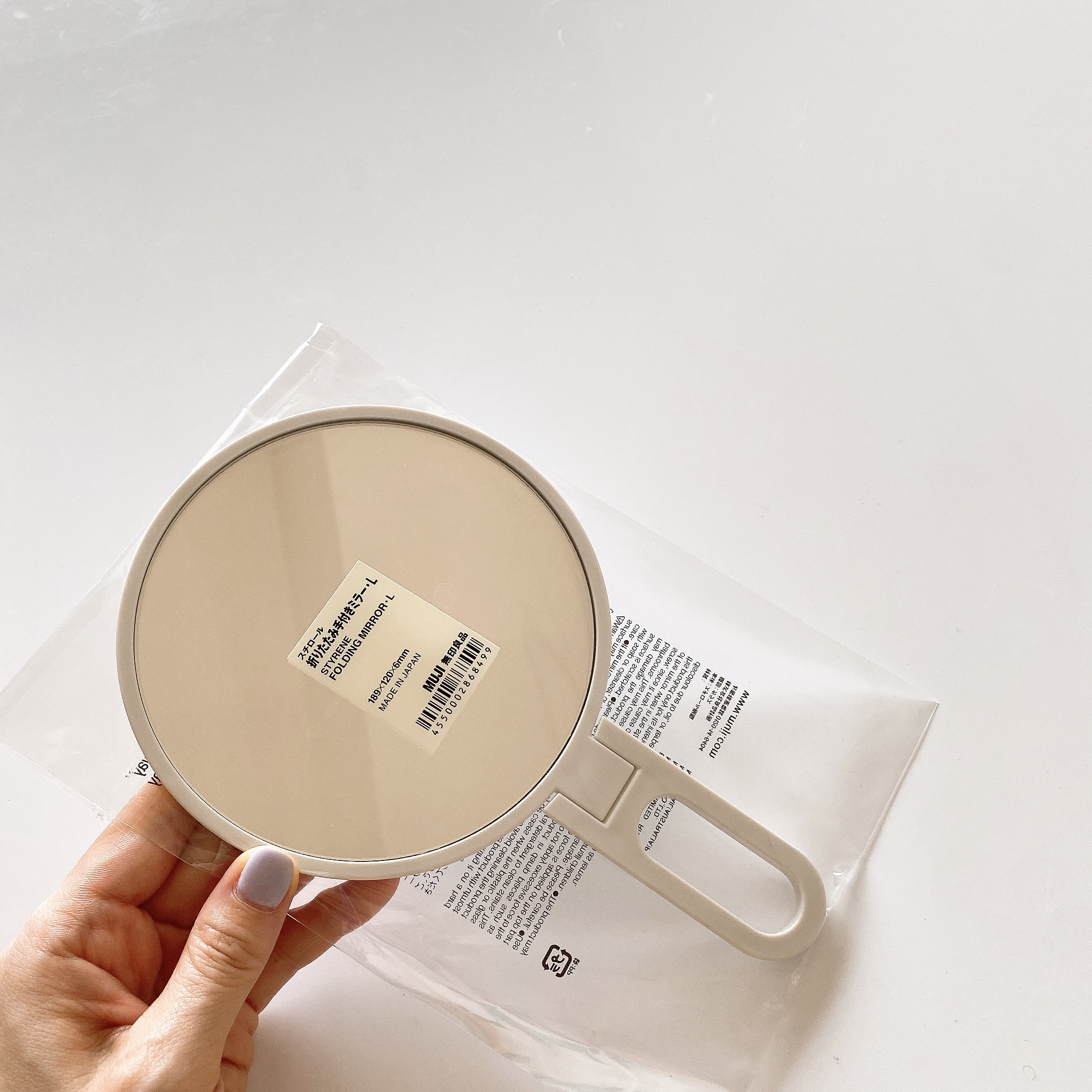 スチロール折りたためる手付きミラー/無印良品/その他化粧小物を使ったクチコミ（3枚目）