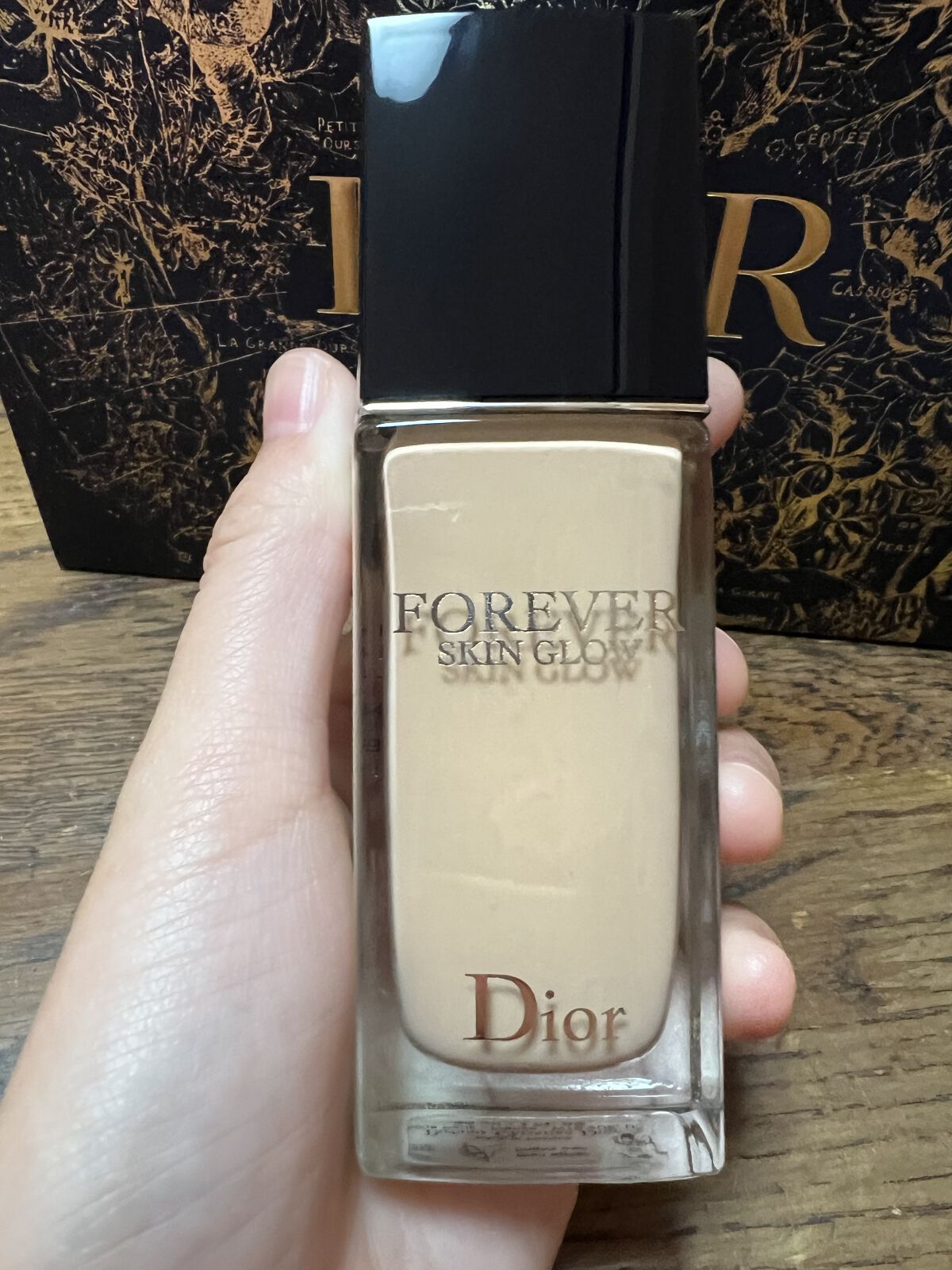 ディオールスキン フォーエヴァー フルイド グロウ/Dior/リキッドファンデーションを使ったクチコミ（2枚目）