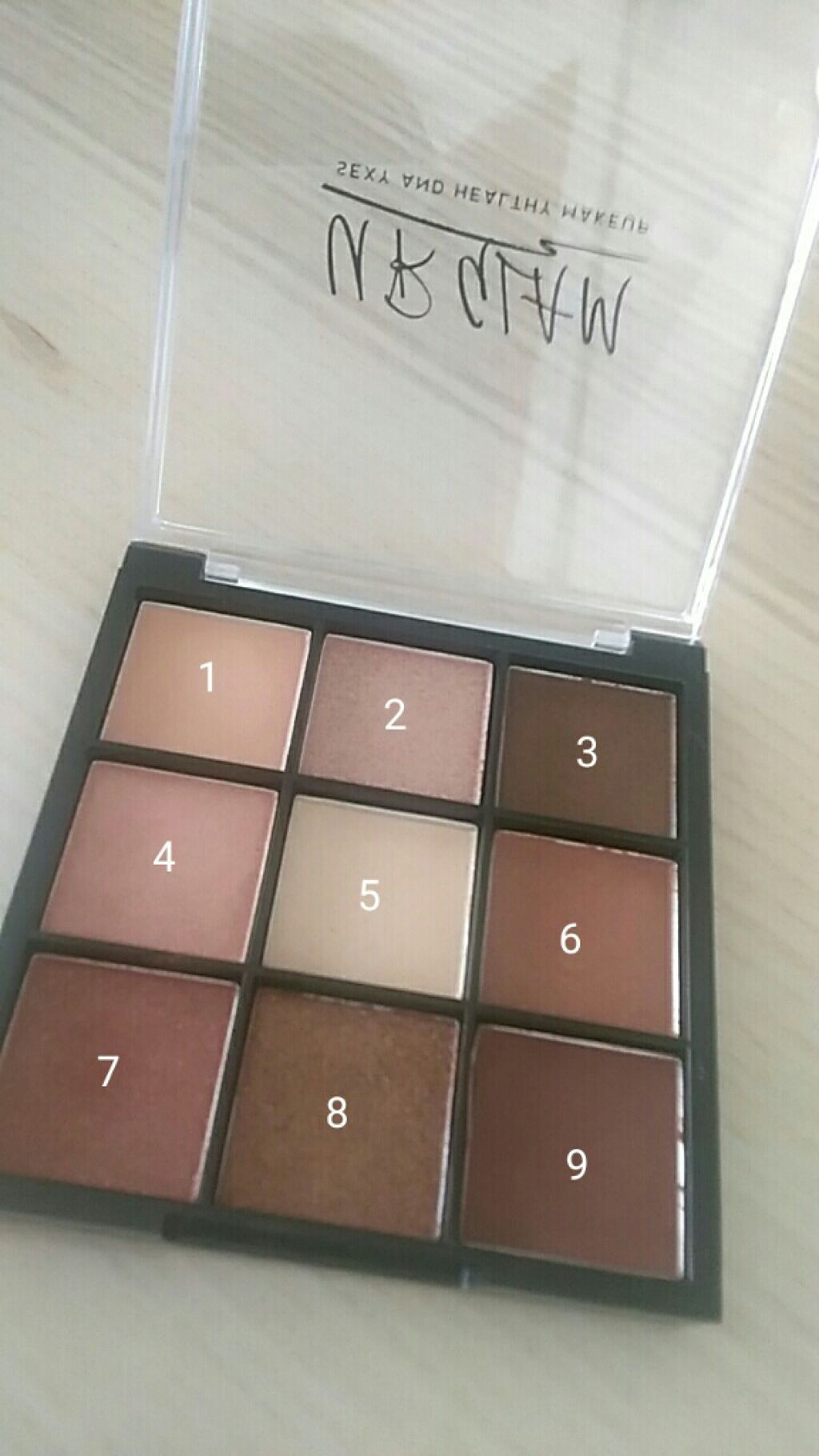 UR GLAM　BLOOMING EYE COLOR PALETTE/U R GLAM/アイシャドウパレットを使ったクチコミ（2枚目）