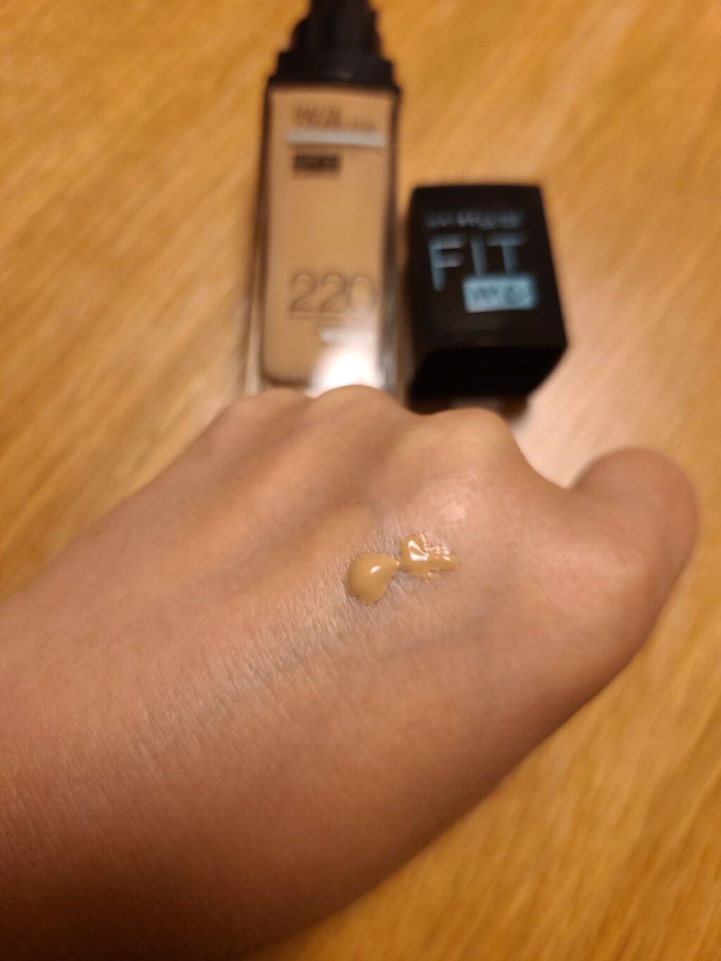 フィットミー リキッドファンデーション R 220/MAYBELLINE NEW YORK/リキッドファンデーションを使ったクチコミ（3枚目）