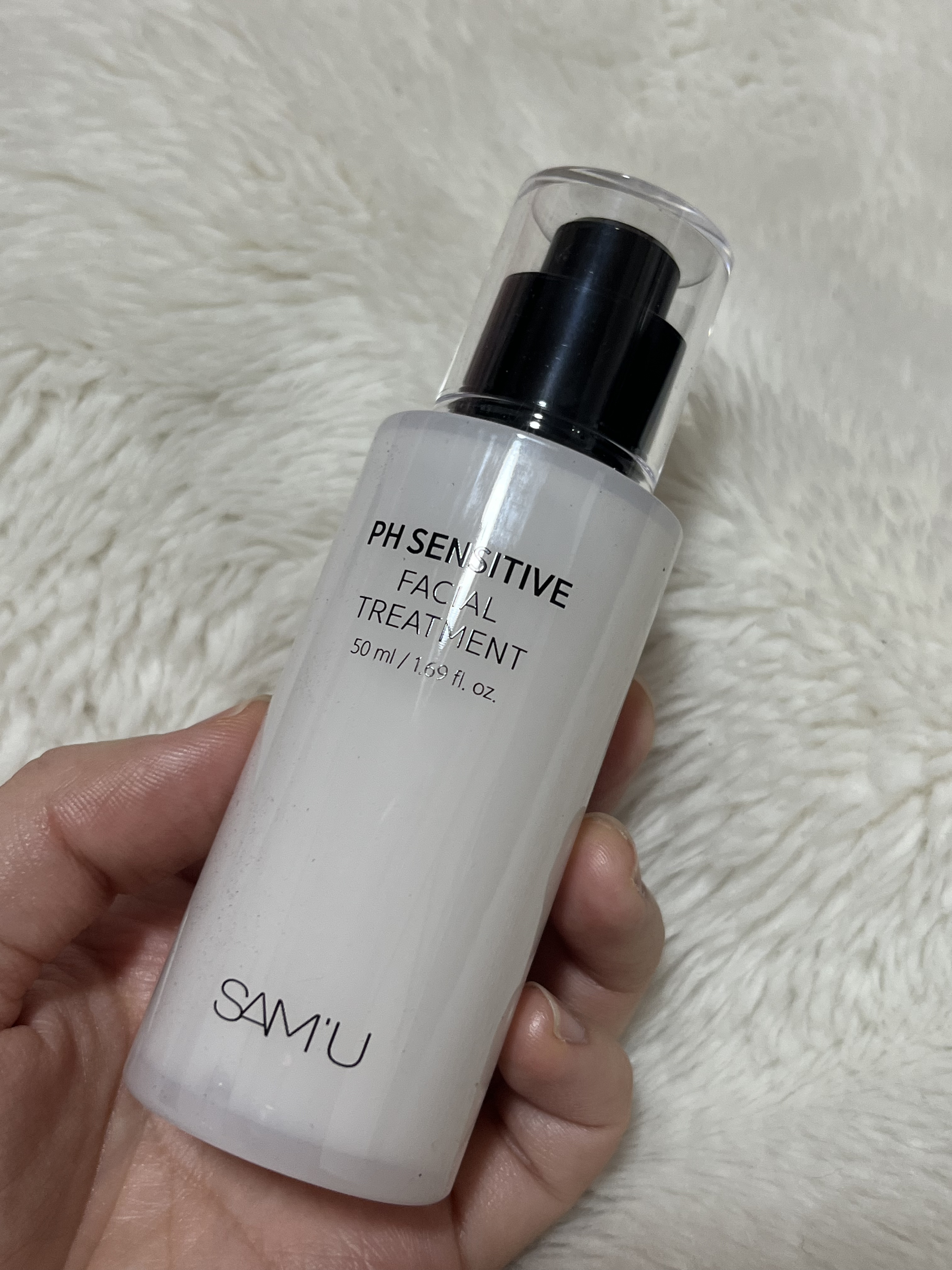 SAM'U
SENSITIVE FACIAL TREATMENT

スキンケアの最後に！
仕上げに使える美容液💖

センシティブクリームやマスクなどと合わせて
使って乾燥が気になる冬を乗り切りたい🥺

オイルと化粧水成分が半分ずつ配合さ