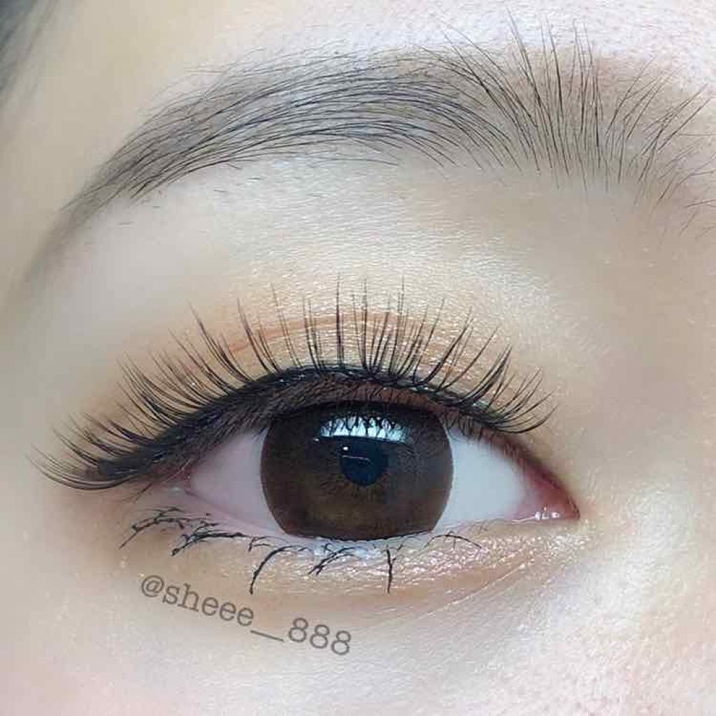 リュクスアイシャドウ 01 インカンデスント/BOBBI BROWN/単色アイシャドウを使ったクチコミ（2枚目）