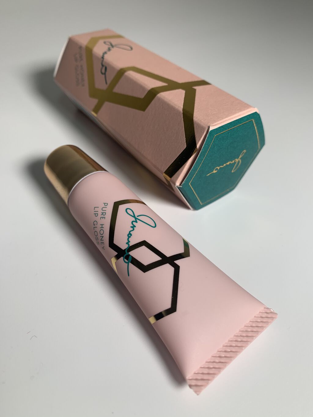 ピュアハニーリップグロス/Junano/リップ美容液を使ったクチコミ（1枚目）