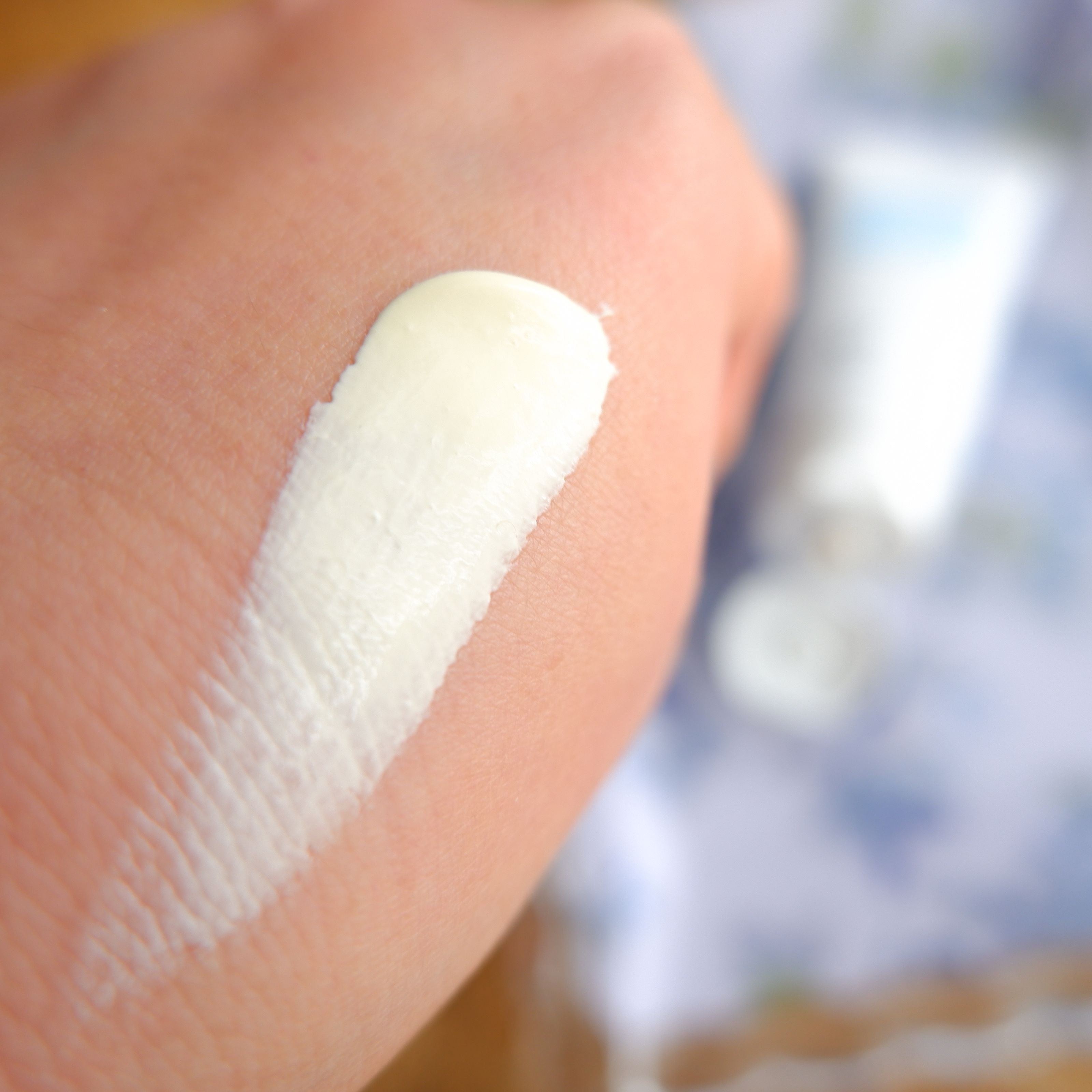 ハンド UV リンクルデイクリーム W/ナリスアップ/ハンドクリームを使ったクチコミ（3枚目）