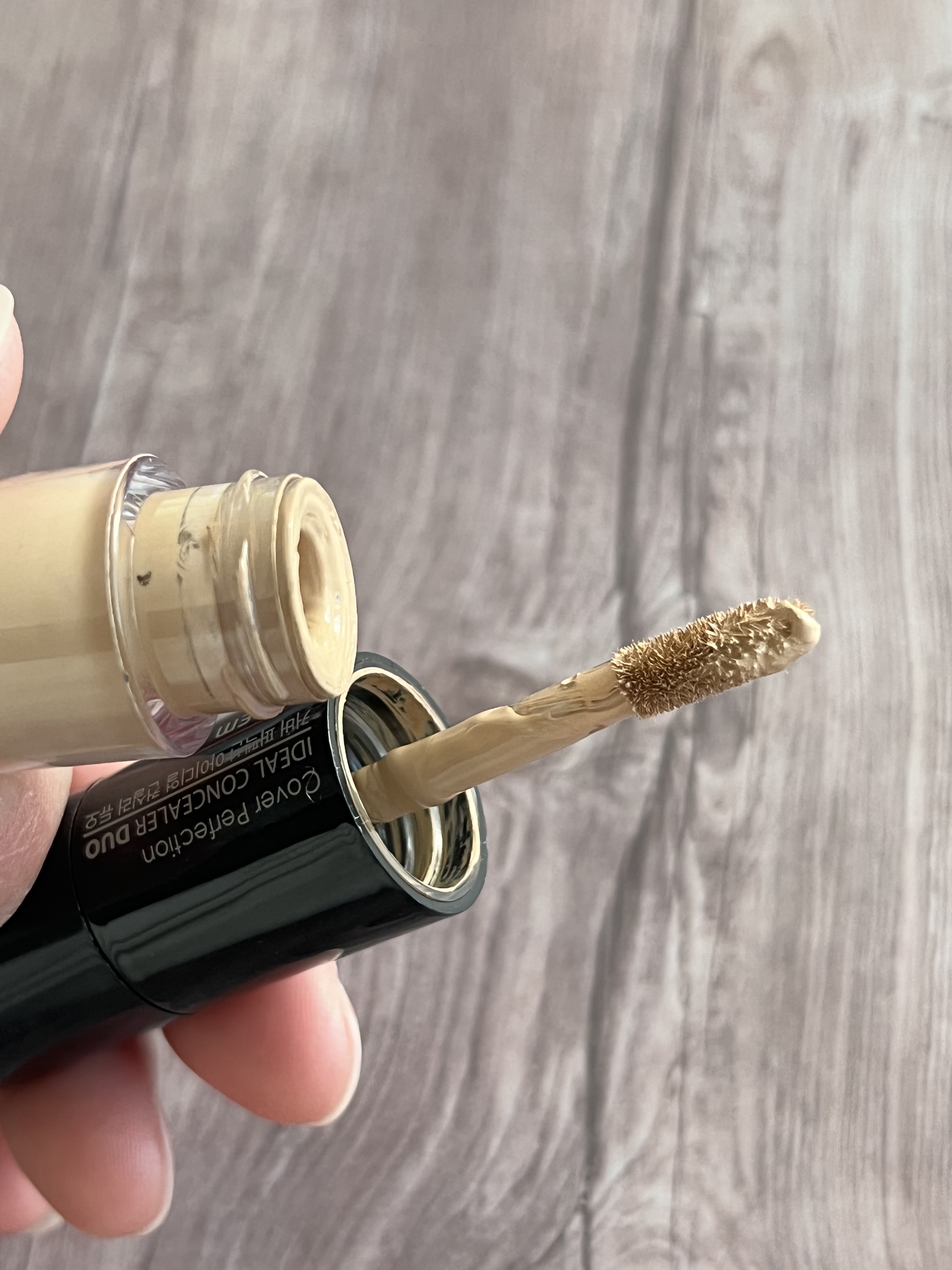 カバーパーフェクション アイディールコンシーラー デュオ 02リッチベージュ/the SAEM/スティックコンシーラーを使ったクチコミ（3枚目）