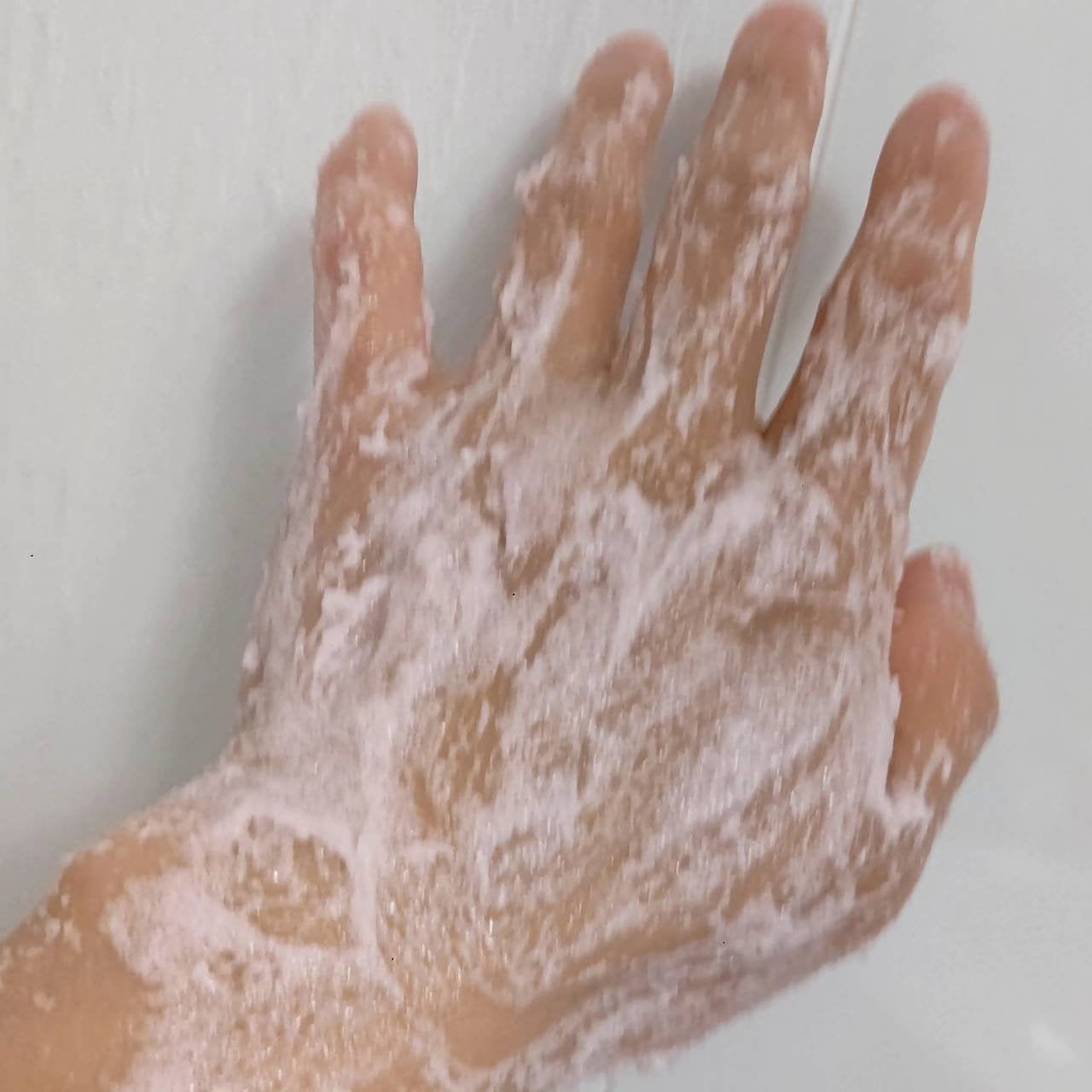 Q+Me スウィート ボム タラソ スクラブ/AGARISM/バスト・ヒップケアを使ったクチコミ(2枚目)