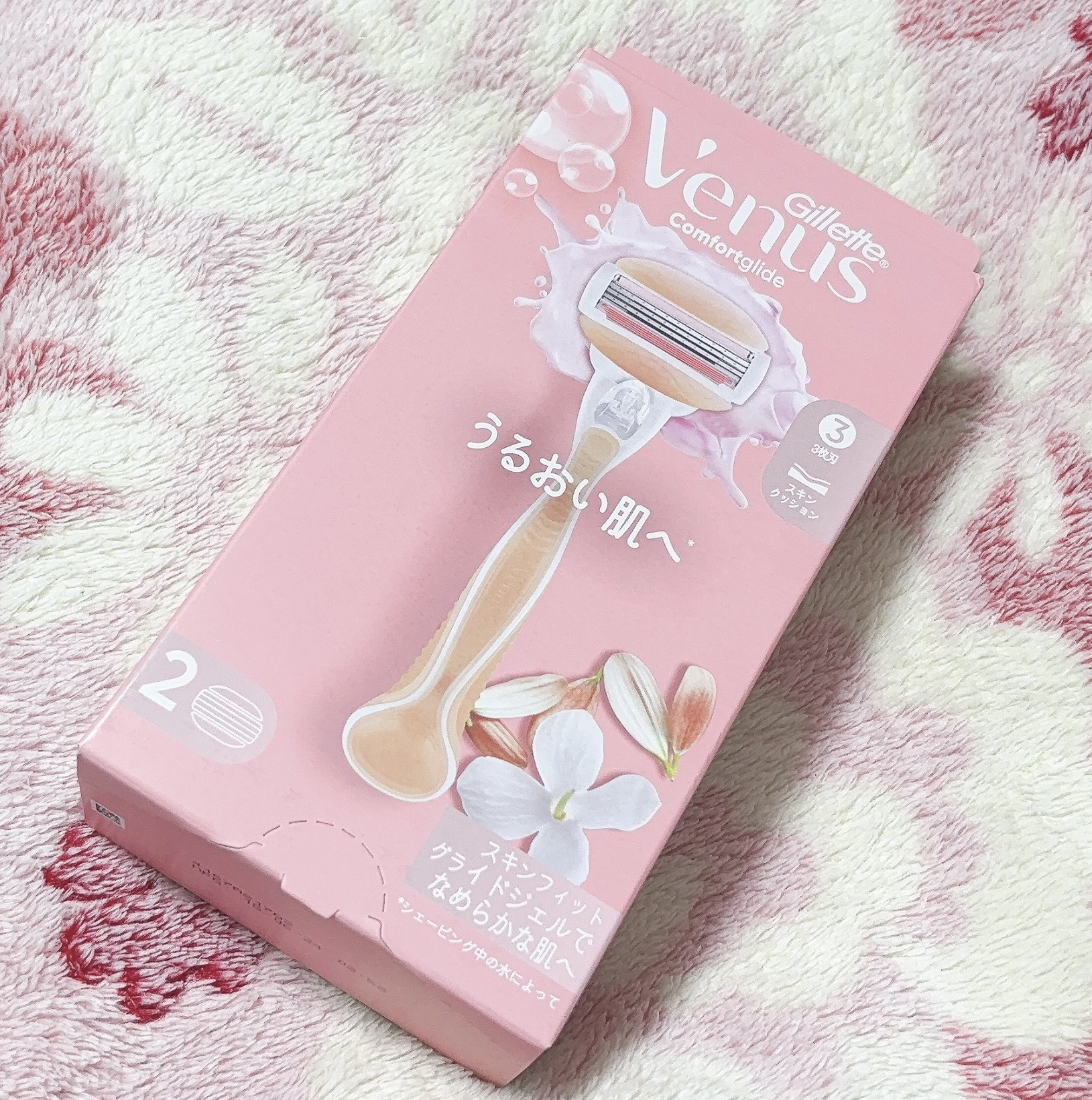 コンフォートグライド うるおい肌 ホワイトティーの香り/Gillette Venus/シェーバーを使ったクチコミ（1枚目）